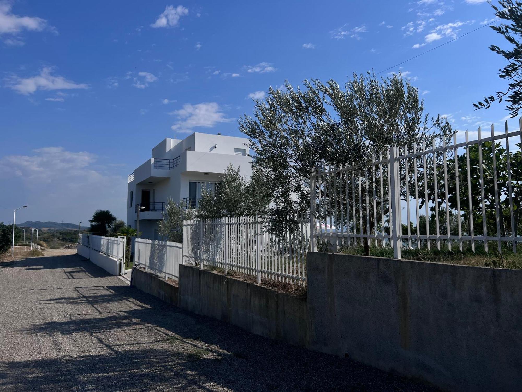 Villa Esmi Durres Kryemedhej Екстер'єр фото