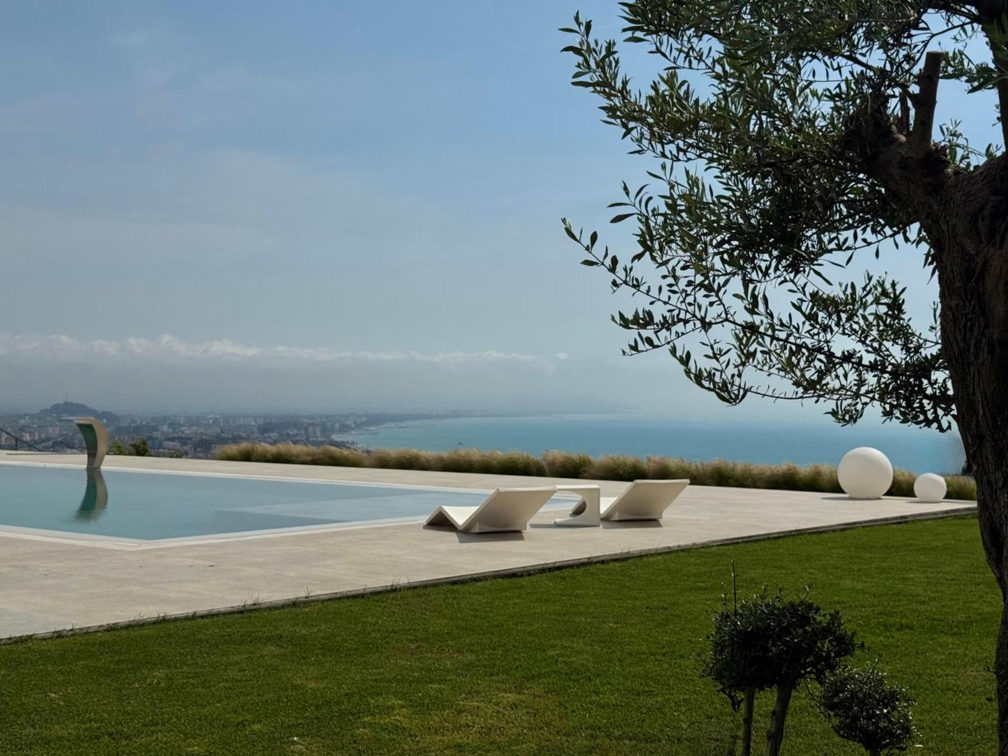 Villa Esmi Durres Kryemedhej Екстер'єр фото