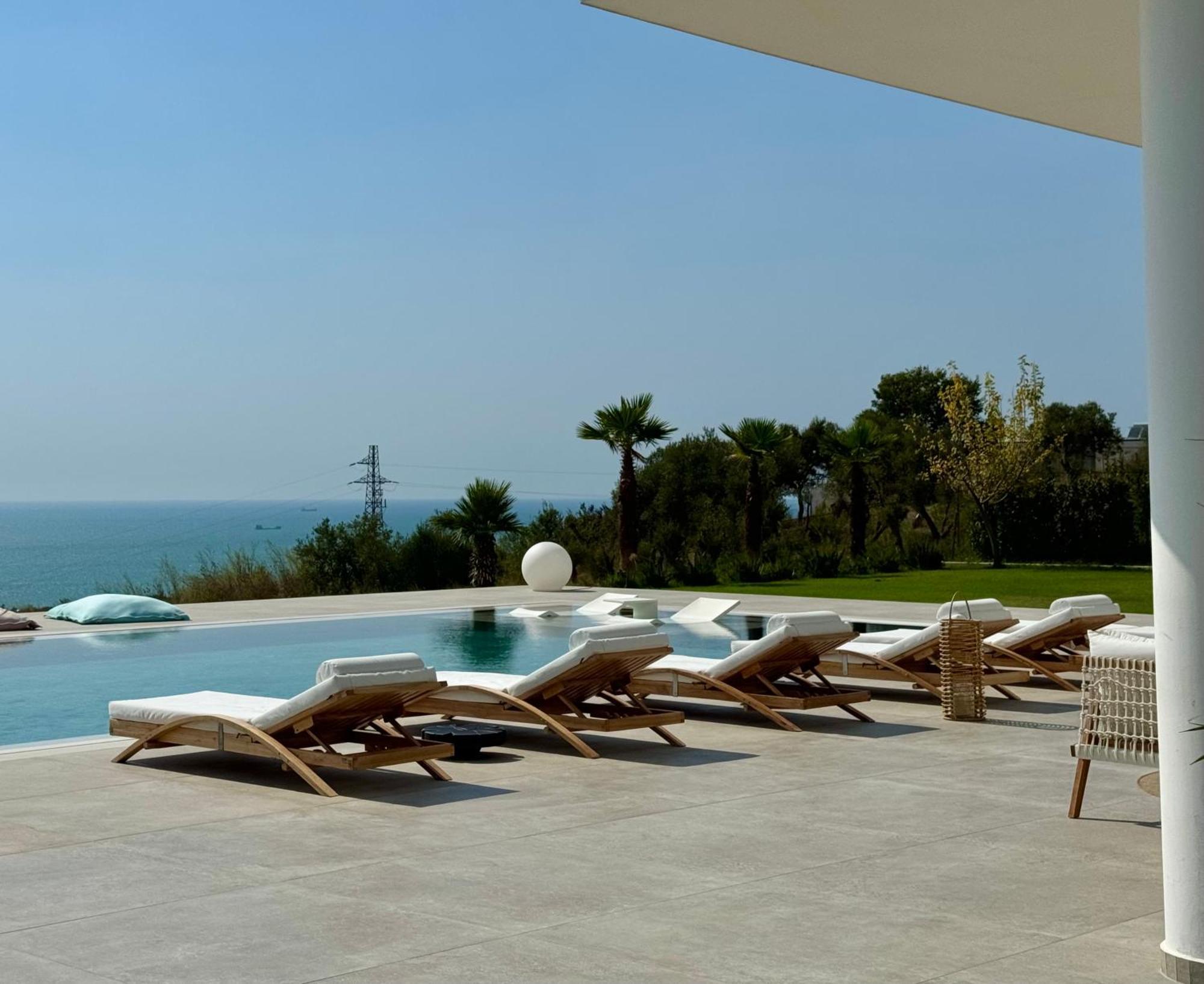Villa Esmi Durres Kryemedhej Екстер'єр фото